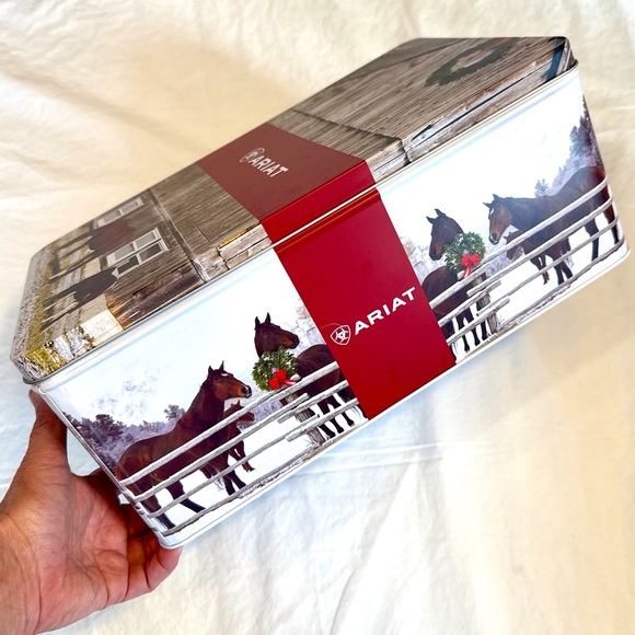 ARIAT New in Gift Tin Plaid Felt Men’s Fleece Slippers - Picture 11 of 14